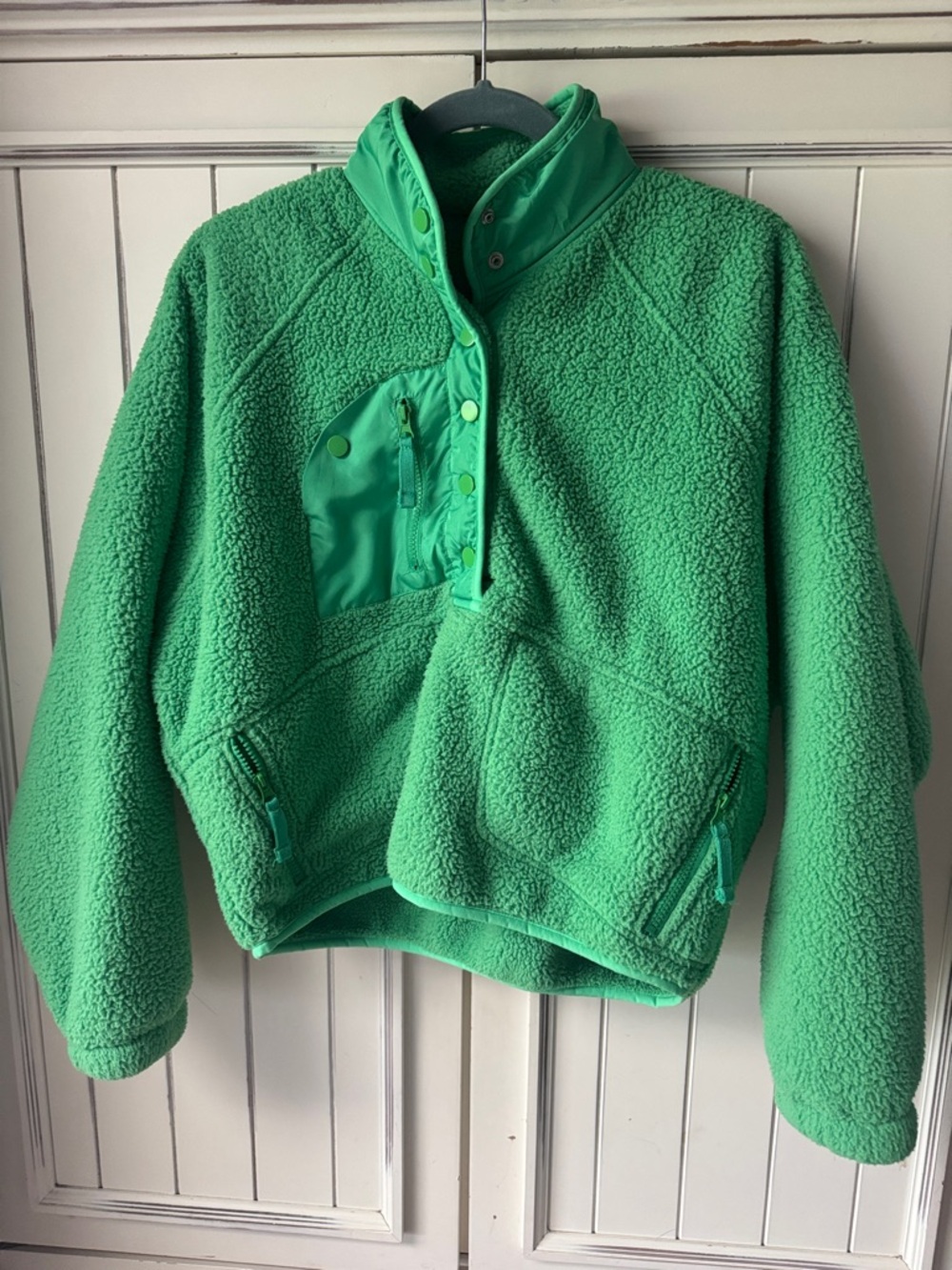 Women’s Green Sherpa Pullover Hoodie - Unbranded
